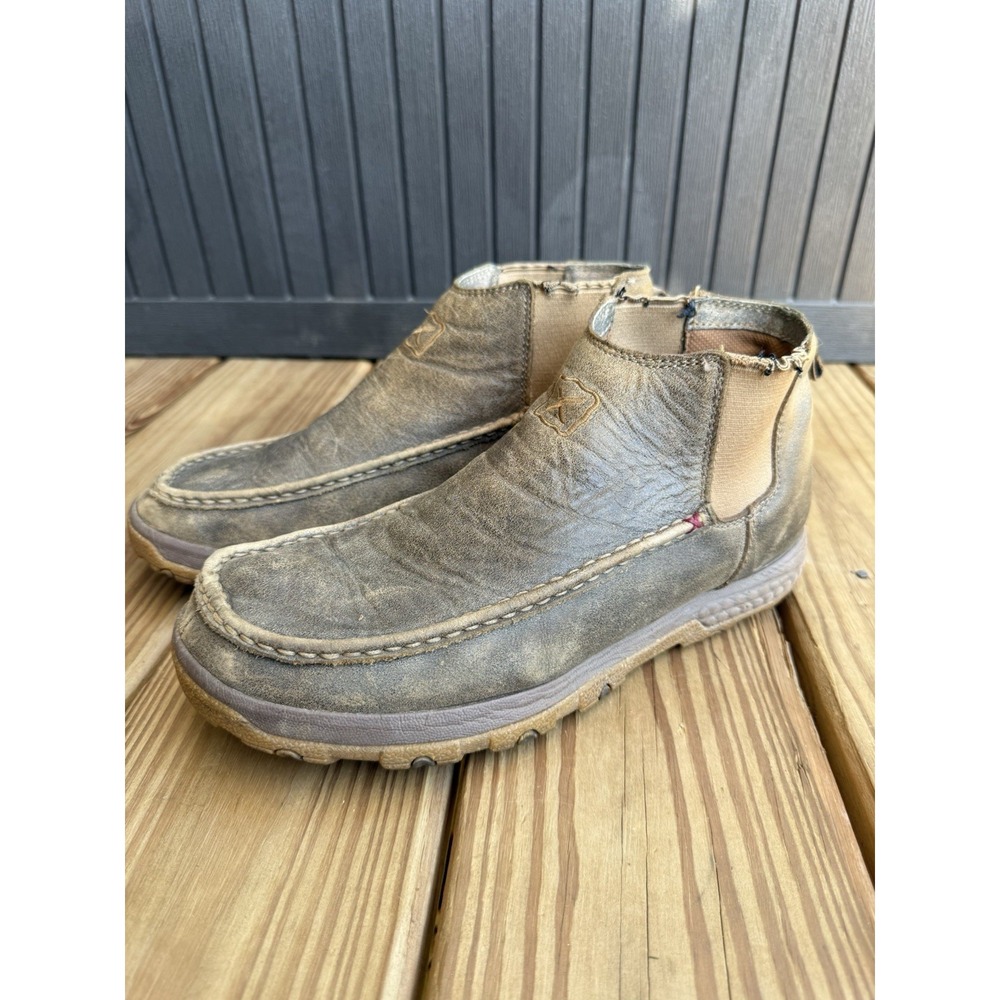 Twisted X Men's Bomber Shoes Mocs Distressed Size 9 1/2 M MDMG002